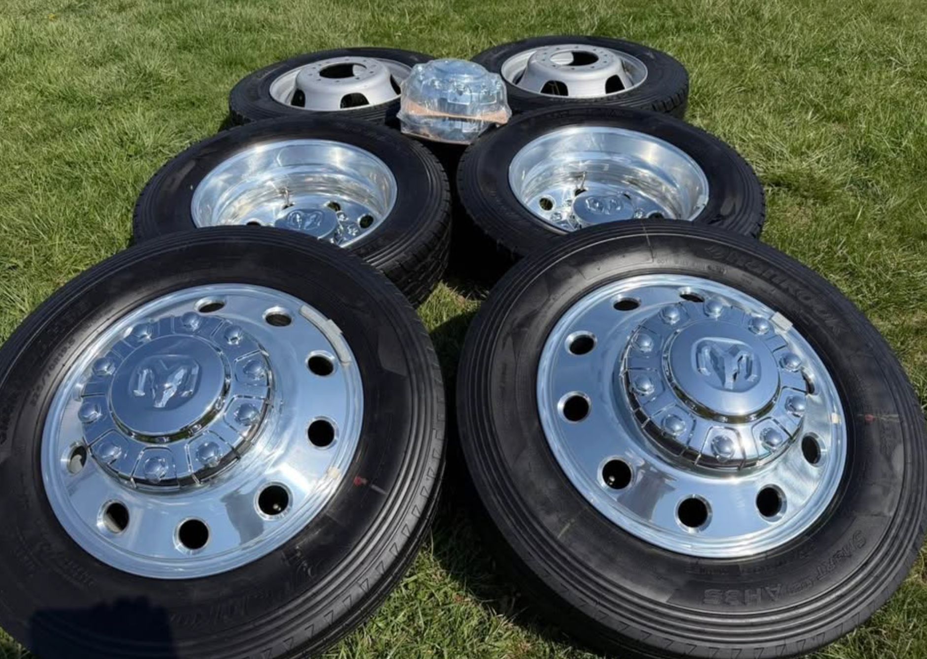 NEW 2025 RAM Heavy Duty Dually 4500/5500 OEM 19.5 wheels & tires Aluminum 10x225
