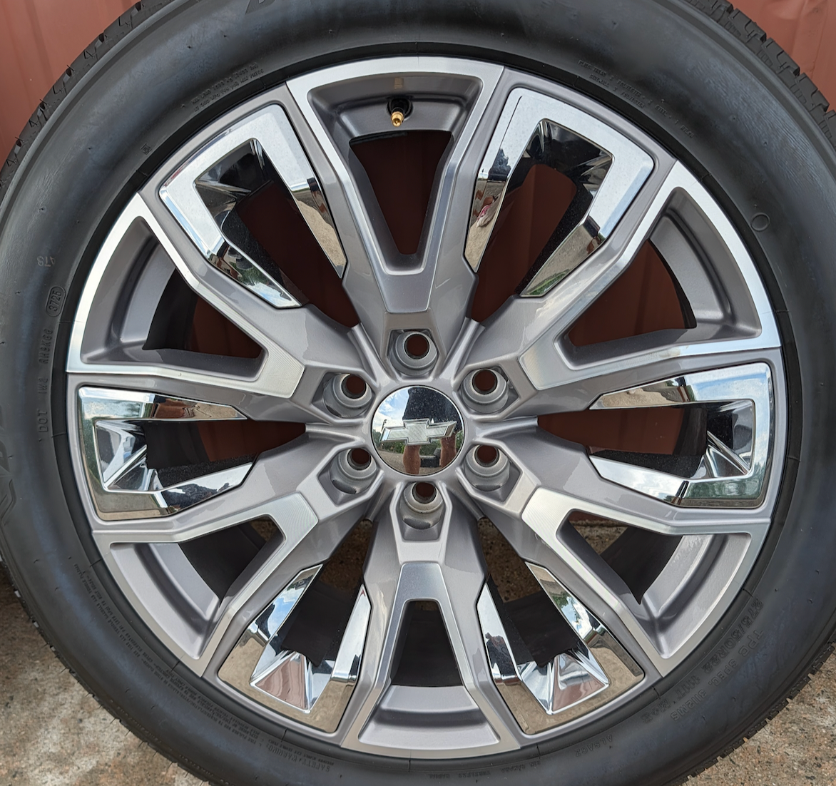 Machined Chevrolet Silverado 1500 High Country OEM 22” Wrapped in Bridgestone Alenza 275/50R22