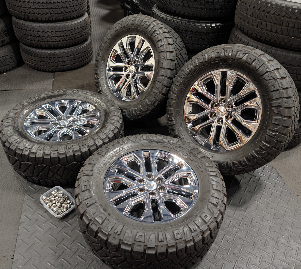Chrome Ford F-250 / F-350 Super Duty Lariat OEM 20” Wrapped in Nitto Ridge Grappler 35x12.50R20LT