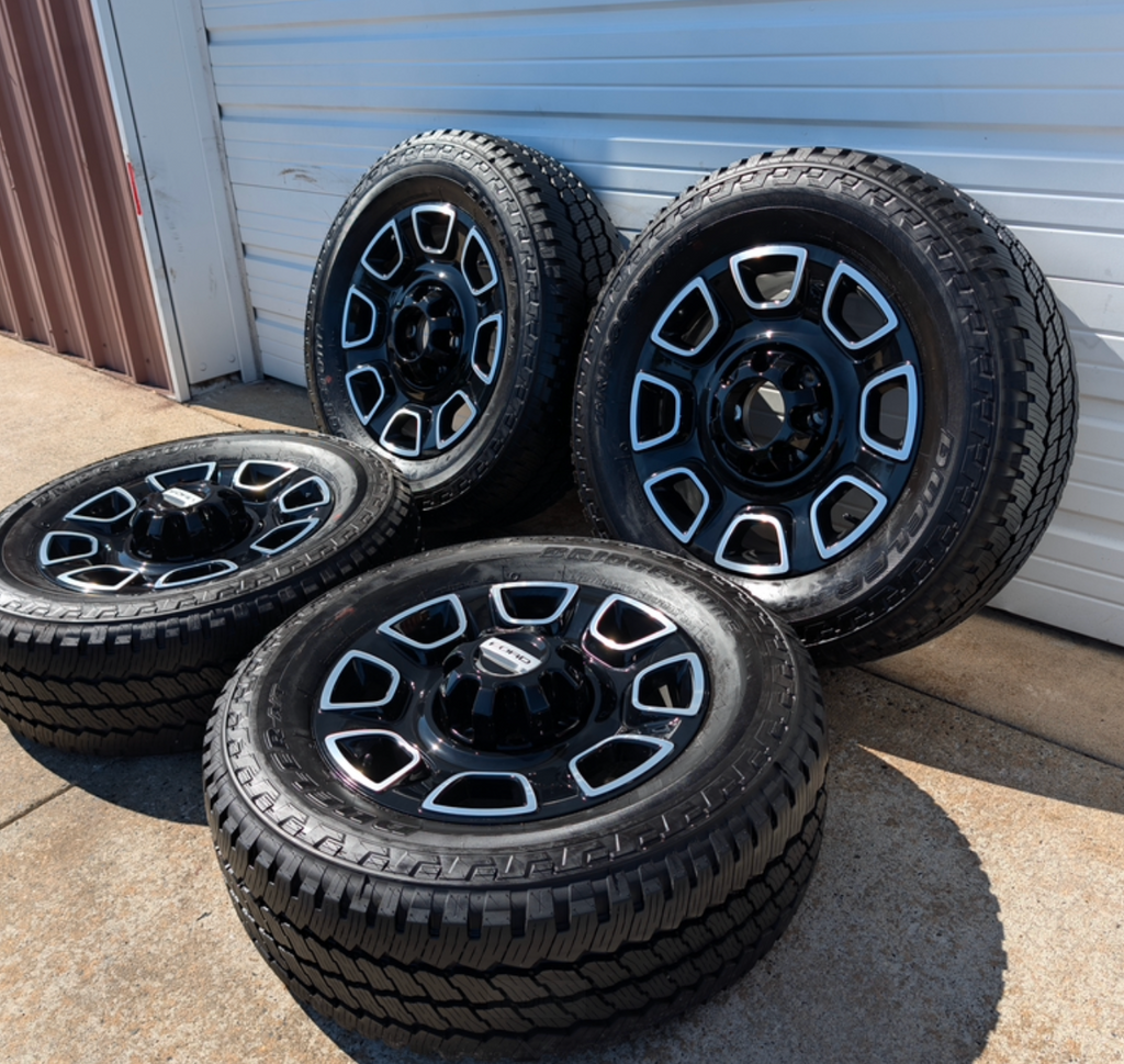 NEW 2026 Black Machined Ford F-250 / F-350 Super Duty Platinum OEM wheels & tires (8x170)