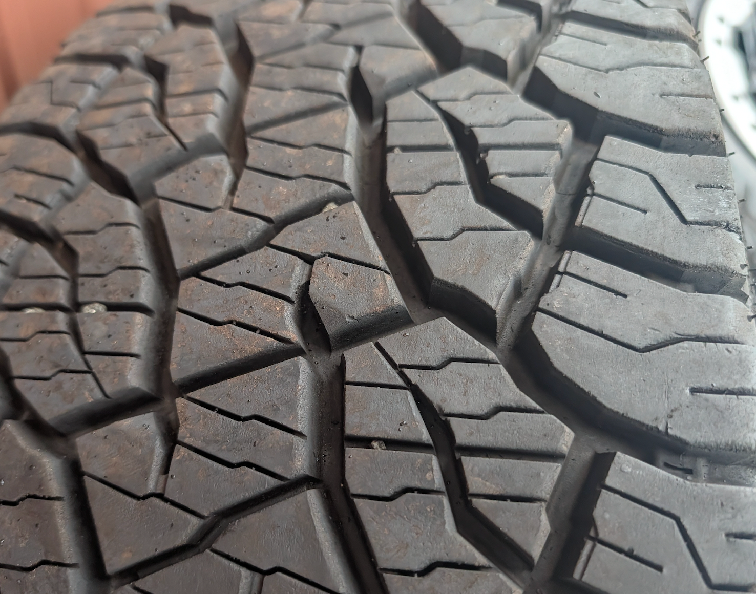 Machined Ram 2500 / 3500 Power Wagon OEM 17” Wrapped in Kumho Road Venture AT52 LT285/70R17