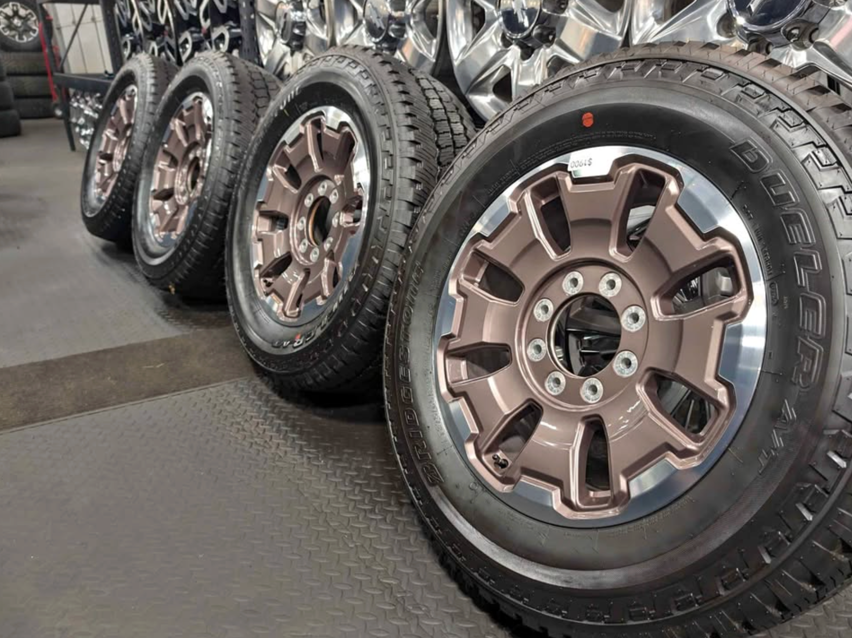 Brand new Ford F-250 / F-350 Tan / Machined King Ranch OEM wheels & tires (8x170)