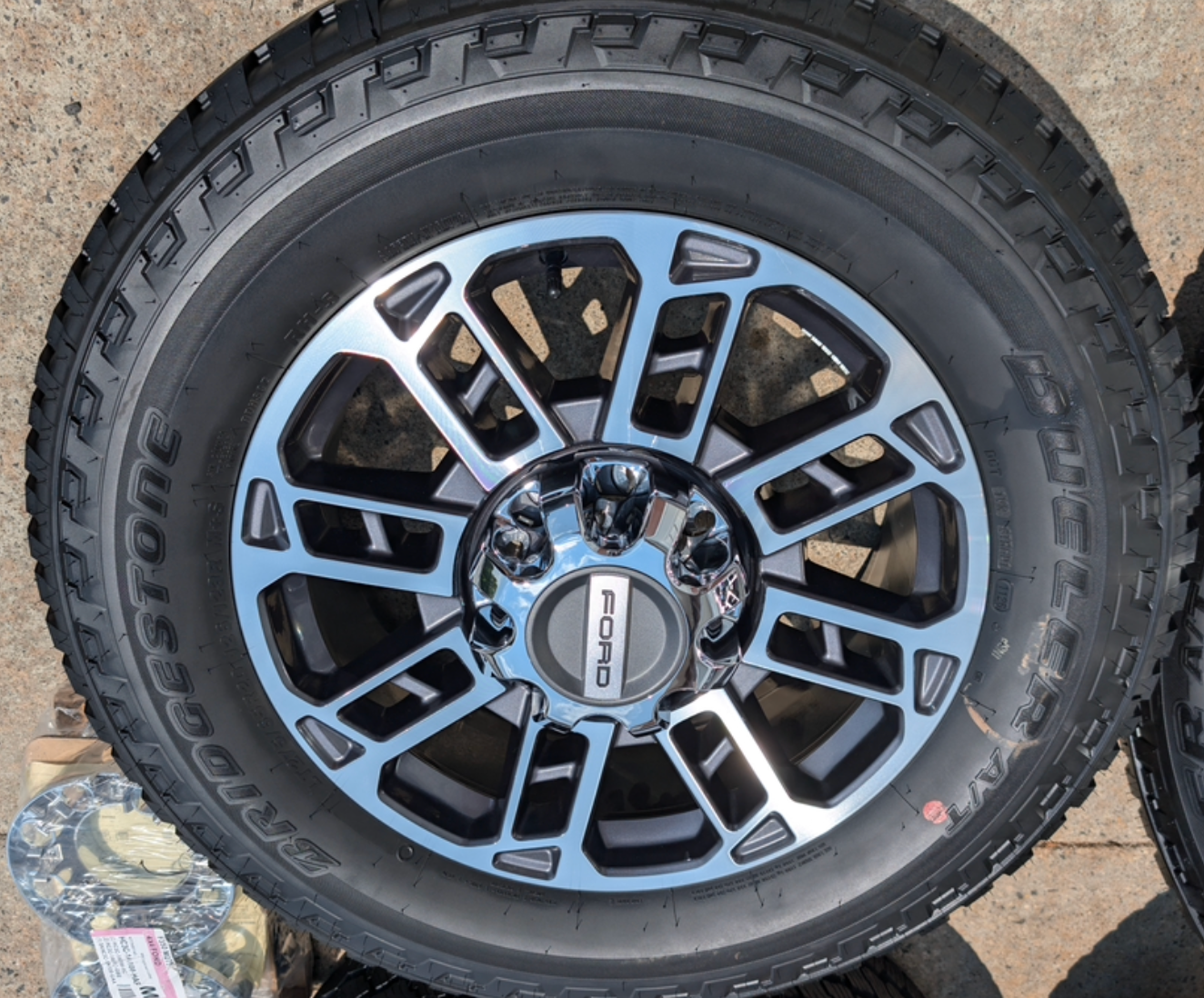Machined Ford F-250 / F-350 Platinum / Limited OEM 20” Wrapped in Bridgestone Dueler LT275/65R20
