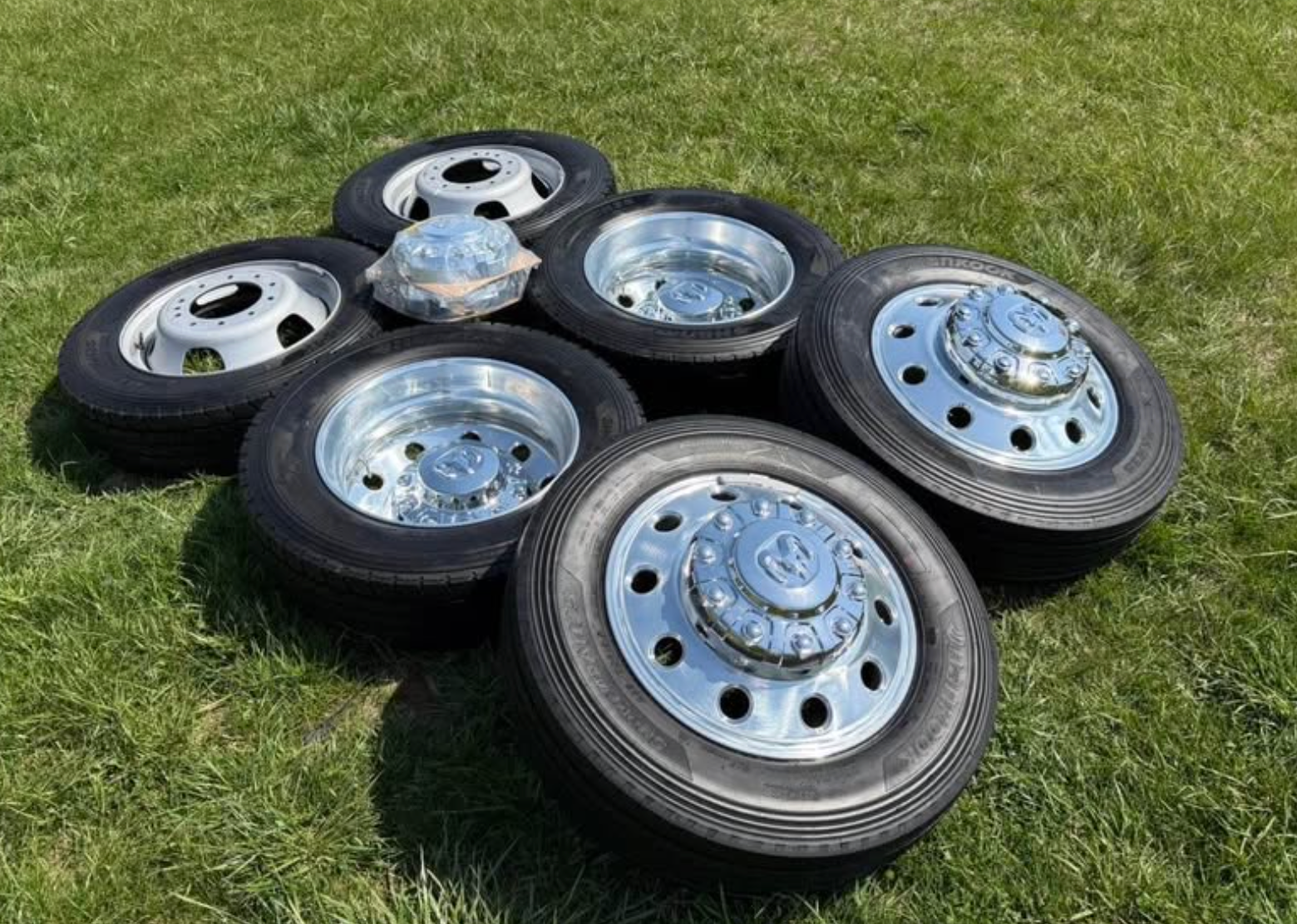 NEW 2025 RAM Heavy Duty Dually 4500/5500 OEM 19.5 wheels & tires Aluminum 10x225