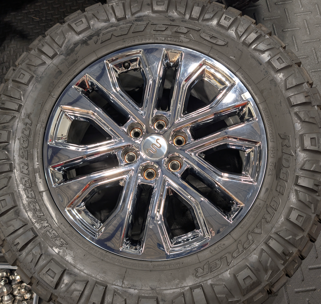 Chrome Ford F-250 / F-350 Super Duty Lariat OEM 20” Wrapped in Nitto Ridge Grappler 35x12.50R20LT