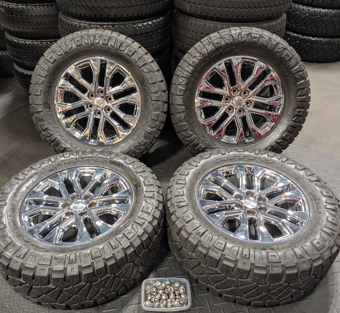 Chrome Ford F-250 / F-350 Super Duty Lariat OEM 20” Wrapped in Nitto Ridge Grappler 35x12.50R20LT